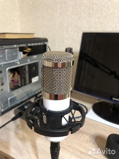 Конденсаторный микрофон BM-800 + паук, новый
