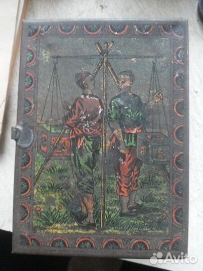 Жестяная коробка