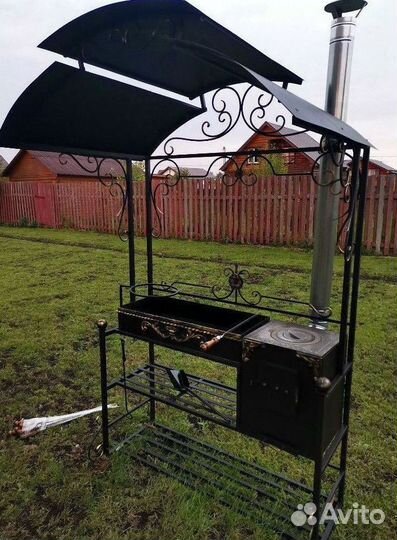 Мангал с крышей