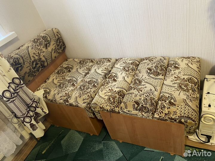 Банкетка в прихожую