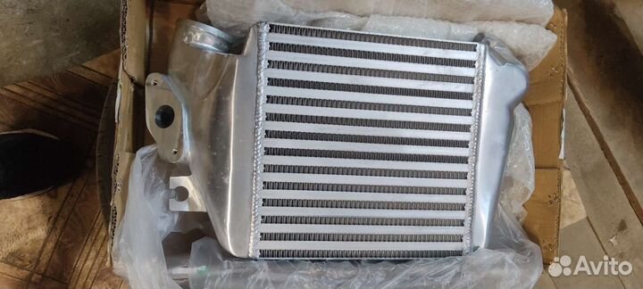 Интеркулер субару ajs под под фланец 2 болта