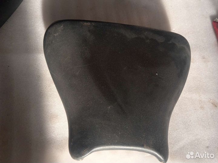 Сиденье переднее Suzuki gsxr 600/750 96-99