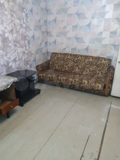 Комната 18 м² в 6-к., 1/2 эт.