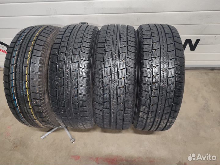 Nitto NT SN 2 Winter 215/60 R17