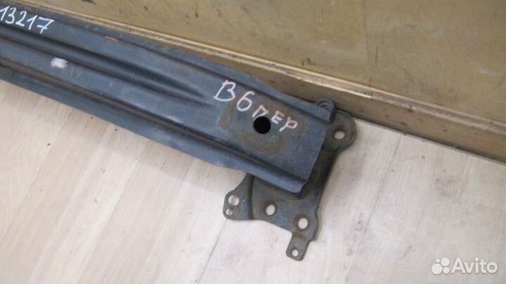 Усилитель переднего бампера Volkswagen Passat B6 2