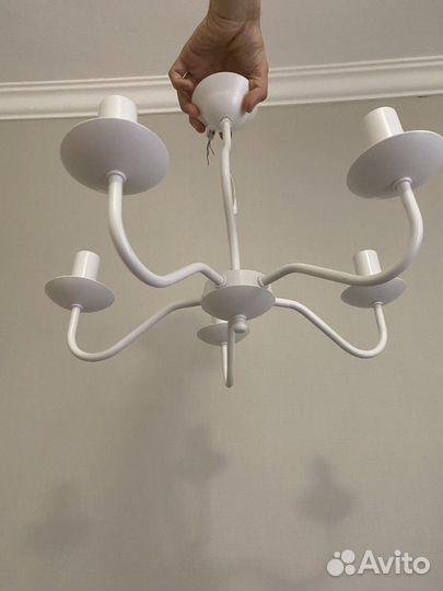 Люстра потолочная белая