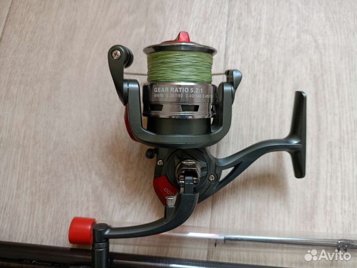 Фидерное удилище с катушкой