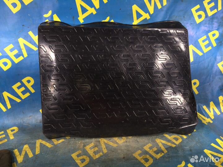 Локер багажника Ford Focus 2