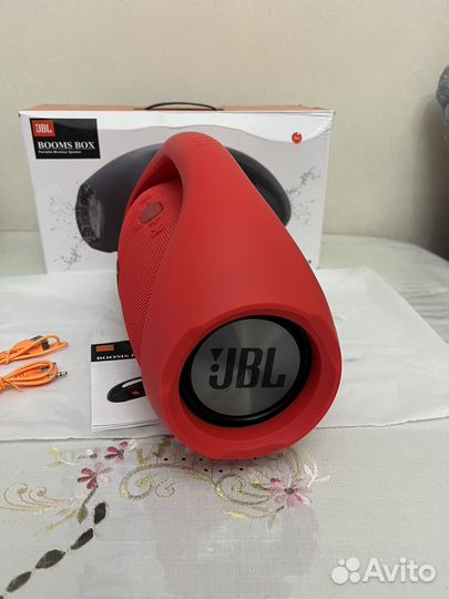 Колонка jbl Booms box