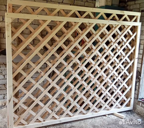 Шпалера деревянная