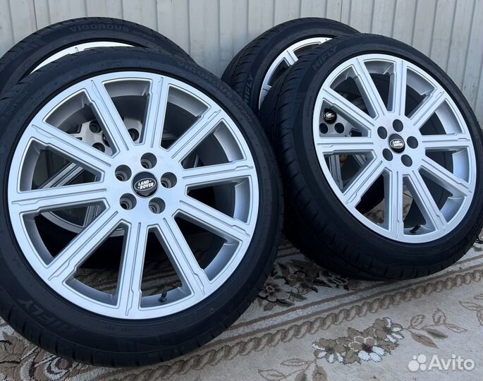 R20 Arivo Ultra ARZ5 245/45, PCD 5x108 DIA 63.4