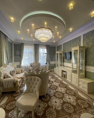 Дом 650 м² на участке 8,5 сот.