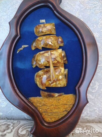 Сувениры из янтаря, картины, иконы