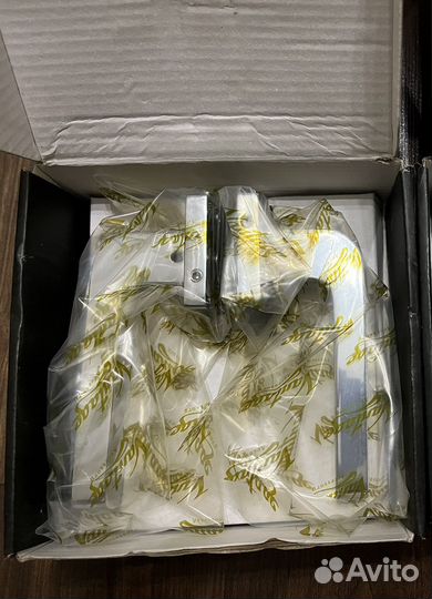 Металлическая ручка