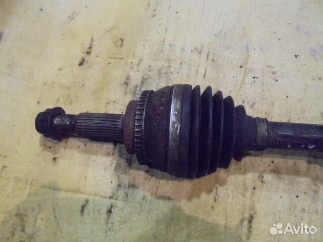 Полуось передняя R Toyota Avensis 2 T250