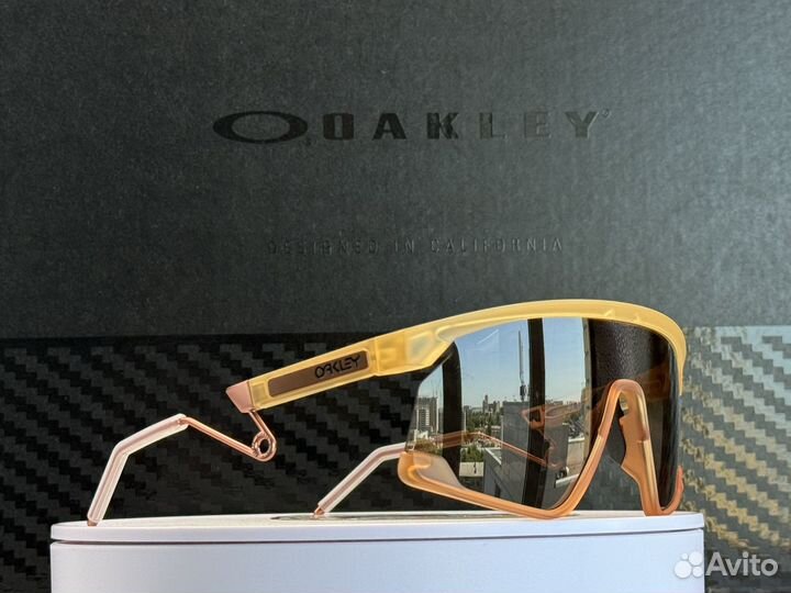 Солнцезащитные очки Oakley bxtr Metal Bronze