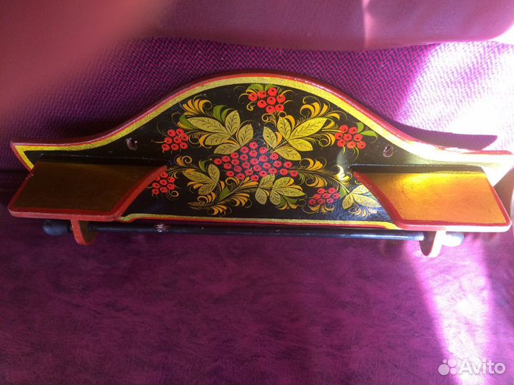 Вешалка для полотенец в кухне. В рабочем состоянии