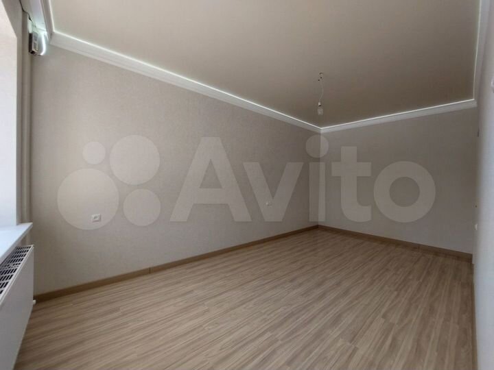 2-к. квартира, 57 м², 1/9 эт.