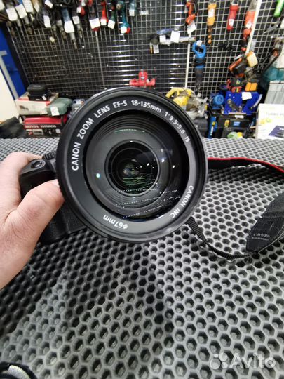 Зеркальный фотоаппарат canon EOS 550d 18-135MM