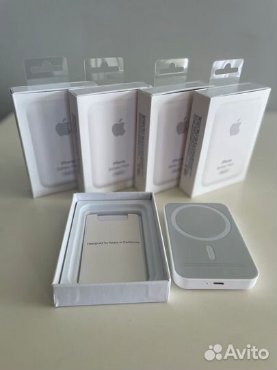 Повербанк apple