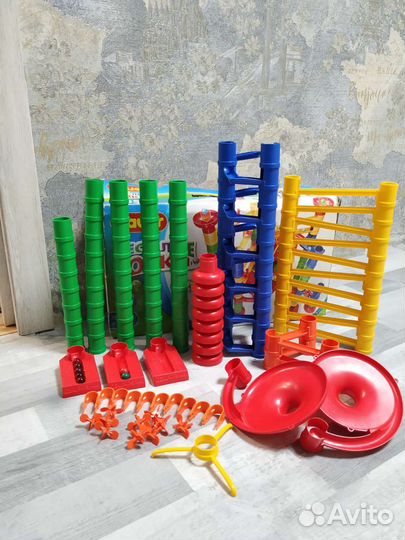 Разные конструкторы для малышей