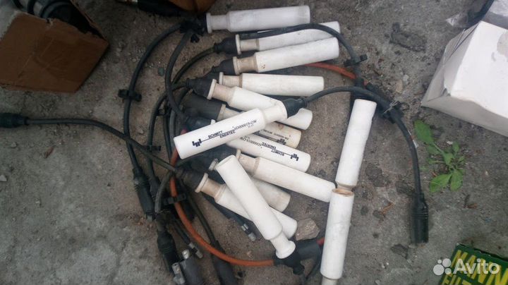 Высоковольтные провода с высокотемпературным колпа