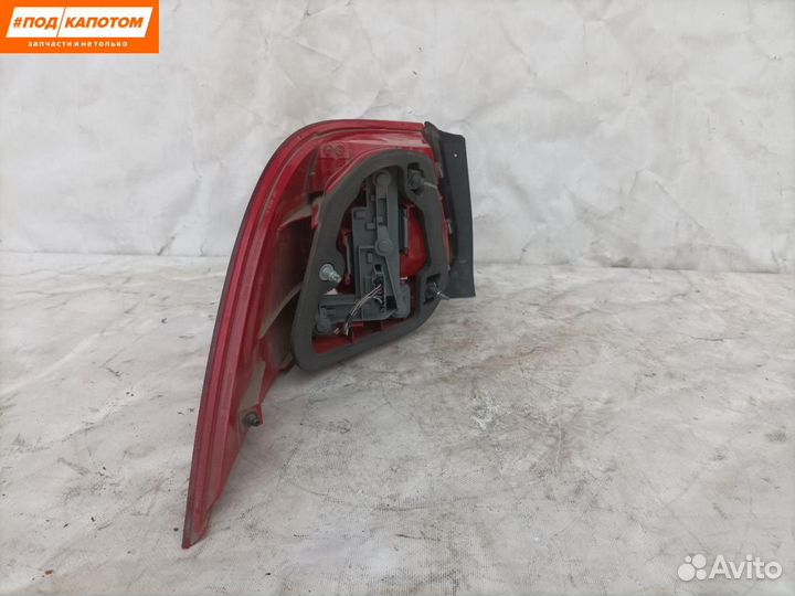 Фонарь задний правый Volkswagen Golf 5 2009