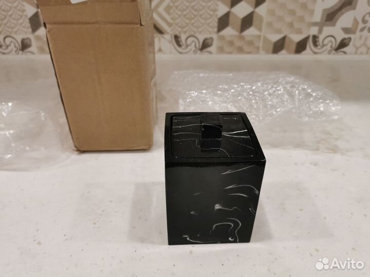 Многофункциональная коробка для ватных палочек