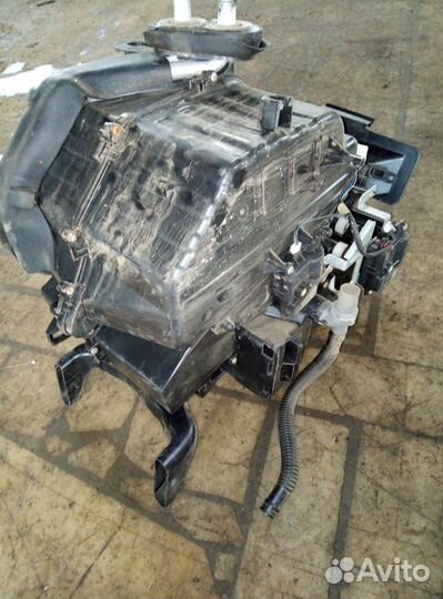 Корпус печки отопителя Nissan teana J31