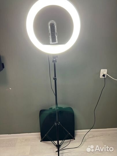 Профессиональная кольцевая лампа RL 18 (46см)