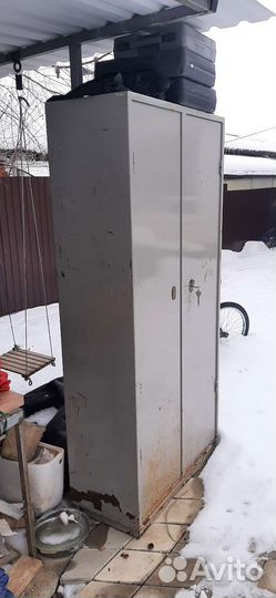 Продаю шкаф металлический