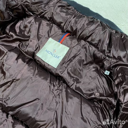 Пуховик Moncler