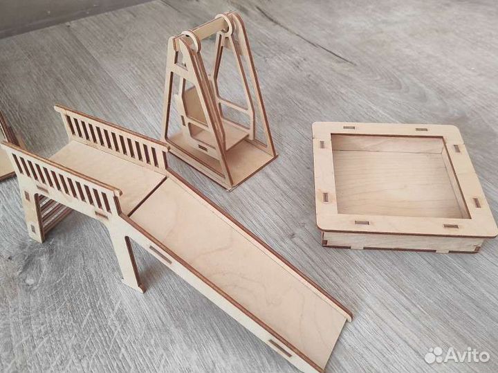 Домик кукольный