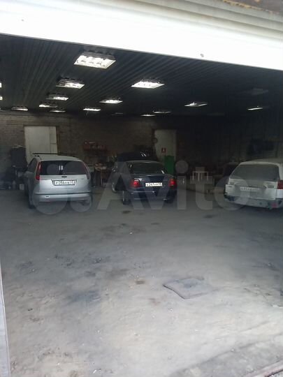 Гараж, > 30 м²