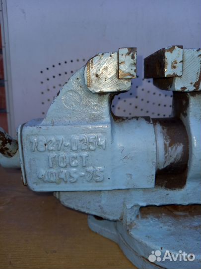 Тиски,тисы СССР слесарные, поворотные