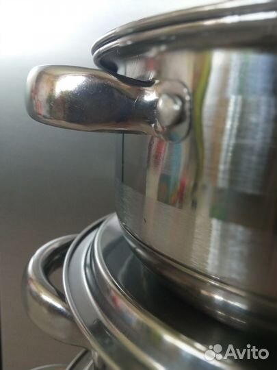 Набор кастрюль