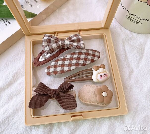 Набор резинок и заколок для волос