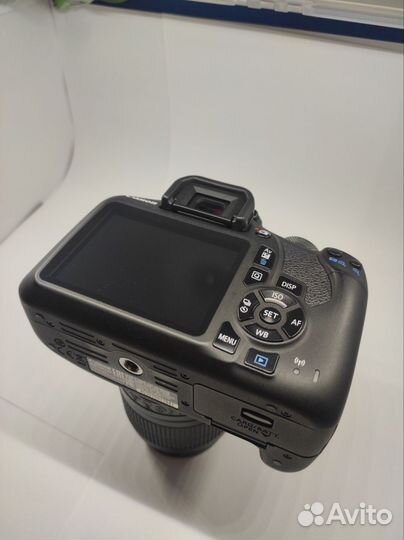 Фотоаппарат Canon EOS 2000D