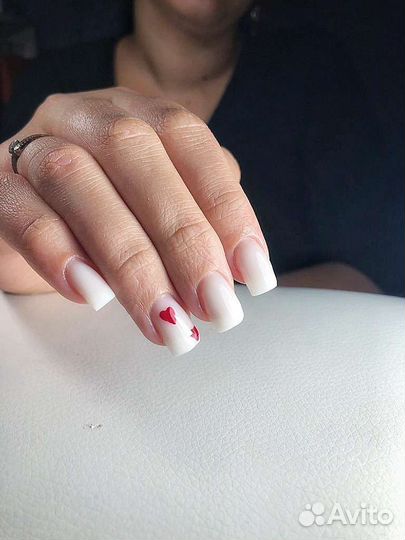 Маникюр, наращивание, коррекция ногтей