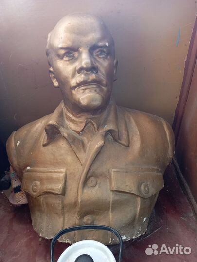 Бюст Ленина большой