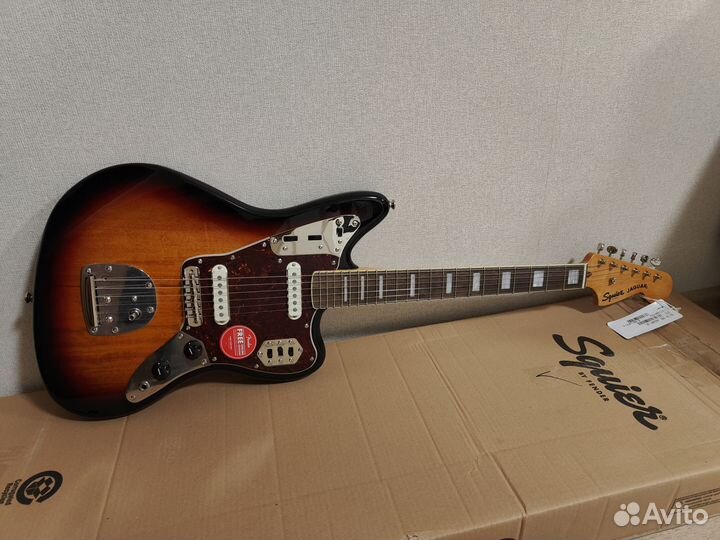 Новый Fender Squier Classic Vibe '70s Jaguar Sun