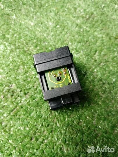 Кнопка обогрева сиденья задняя левая Volkswagen