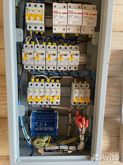 Электромонтаж,услуги электрика