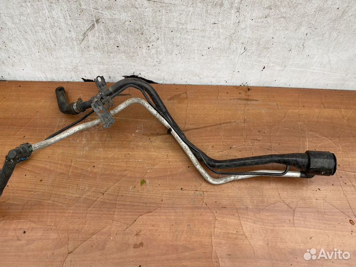 Lexus LS 460 Заливная горловина топливного бака