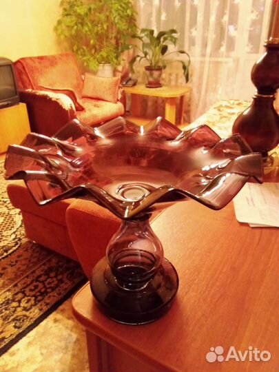 Старинная ваза для фруктов