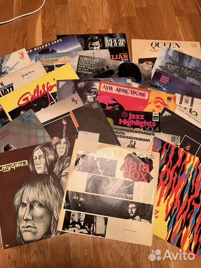 36 виниловых пластинок