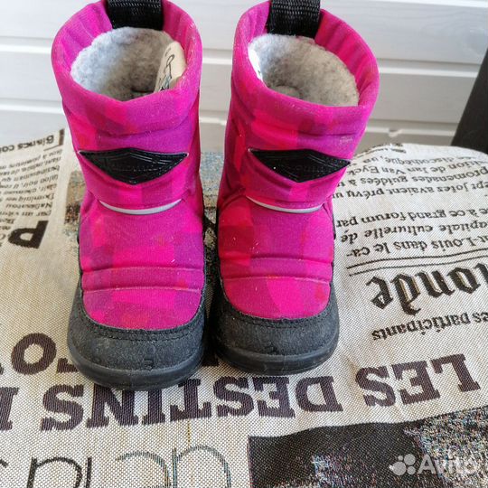 Продам сапожки на девочку