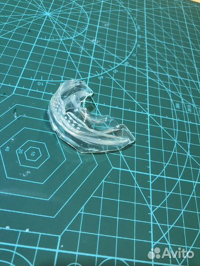 Капа для выравнивания зубов с контейнером