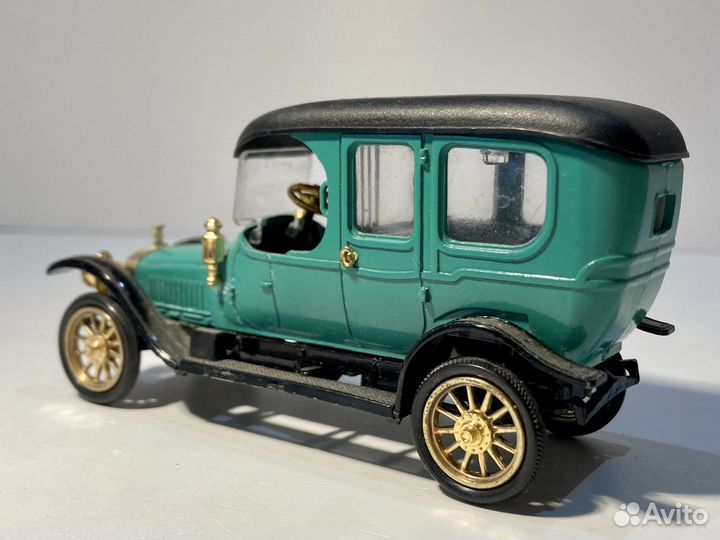 Модель автомобиля Руссобалт Лимузин А32 1:43 СССР