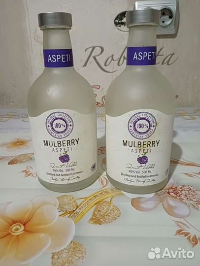 Бутылки матовые с винт.крышкой 0,5-7шт.цена за всё